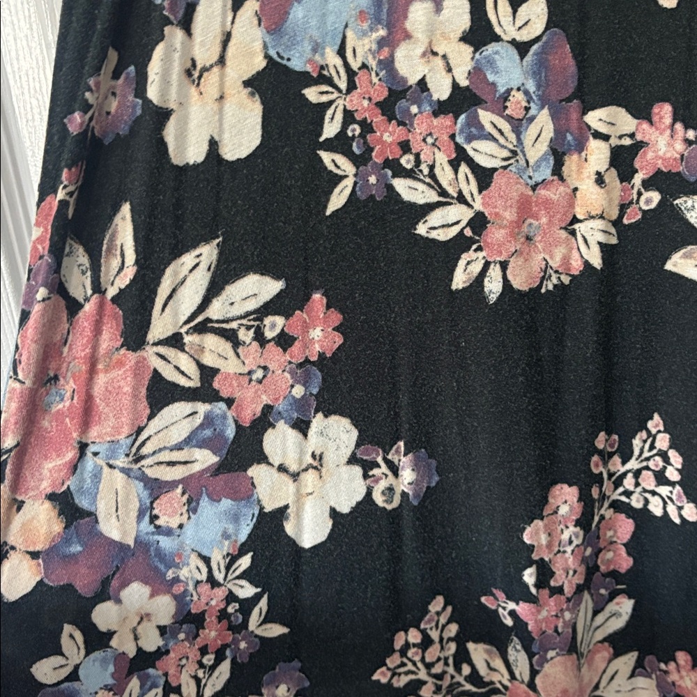 Halo Black Floral Midi Dress - Picture 3 of 5